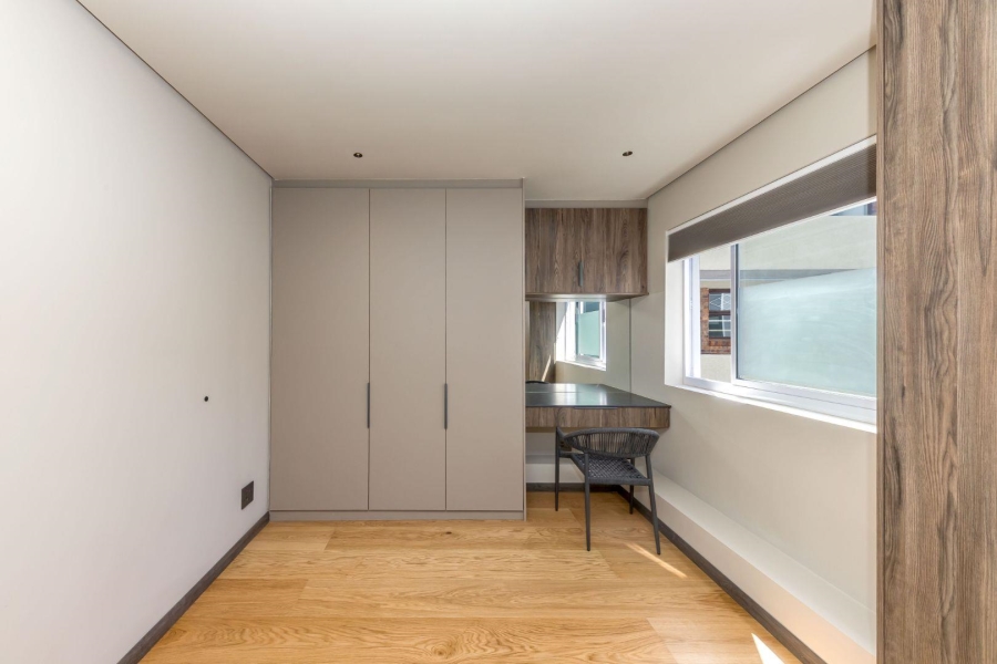 2 Bedroom Property for Sale in Sea Point Western Cape